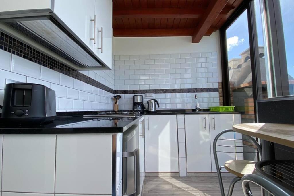 Апартаменты Estudio Agradable, Con Jacuzzi, Terraza Y Barbacoa, Totalmente Independiente Коральео Экстерьер фото
